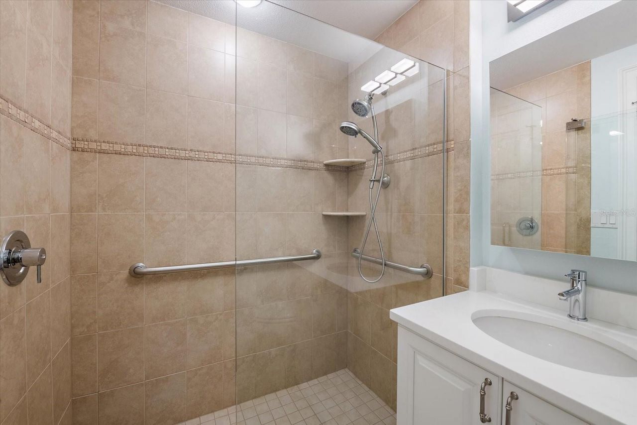 445 N Orange Avenue, Unit 210, Sarasota, FL 34236 Photo