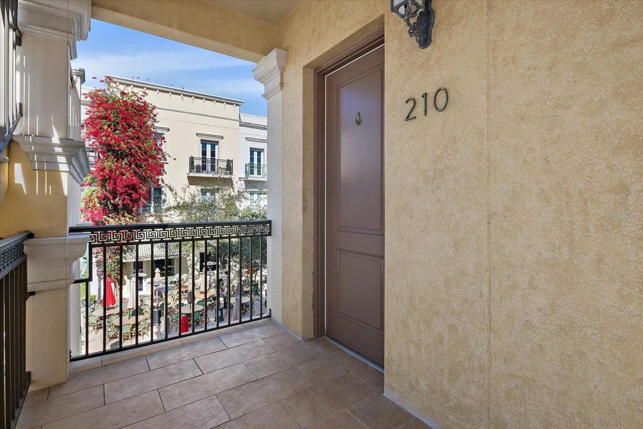 445 N Orange Avenue, Unit 210, Sarasota, FL 34236 Photo