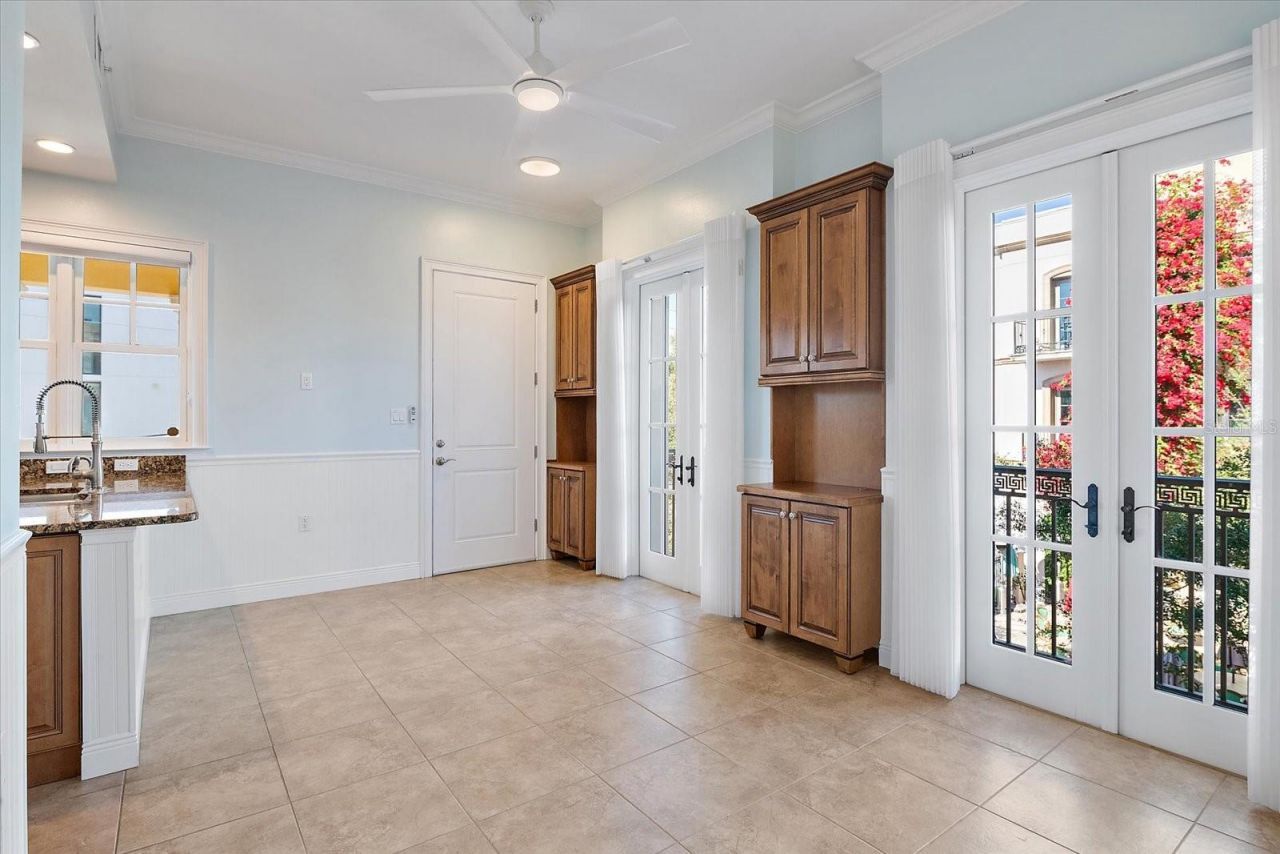 445 N Orange Avenue, Unit 210, Sarasota, FL 34236 Photo