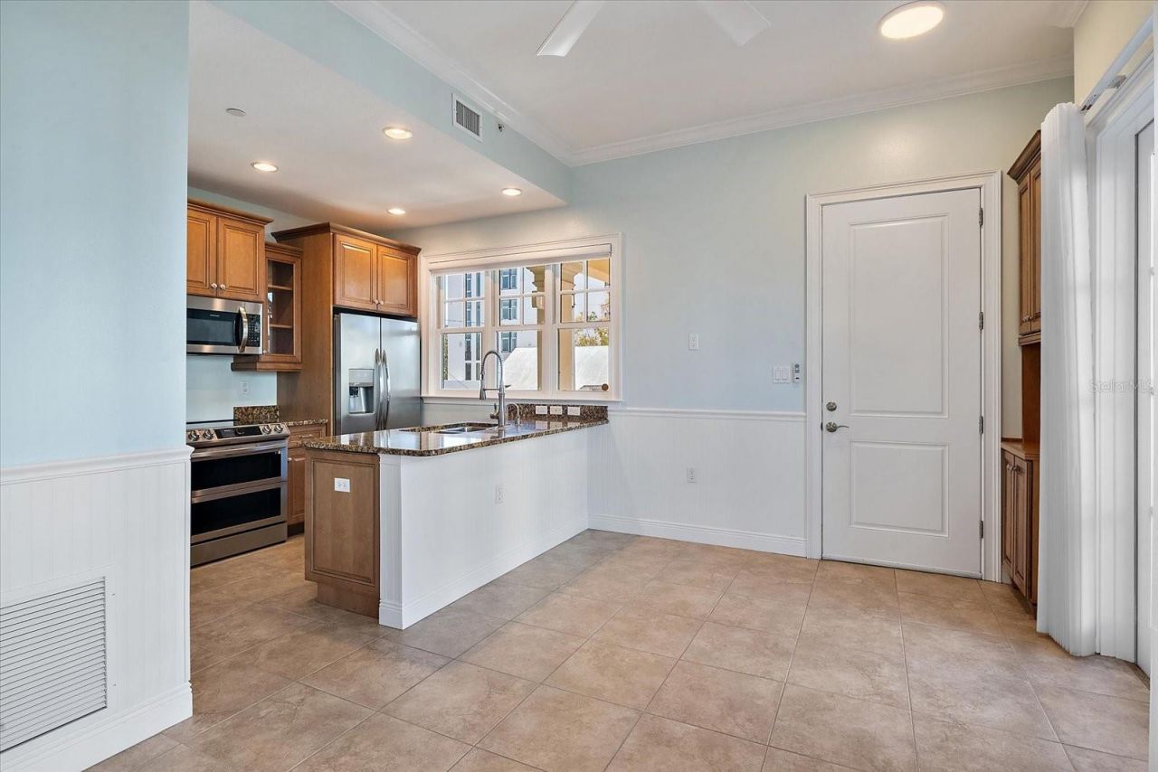 445 N Orange Avenue, Unit 210, Sarasota, FL 34236 Photo