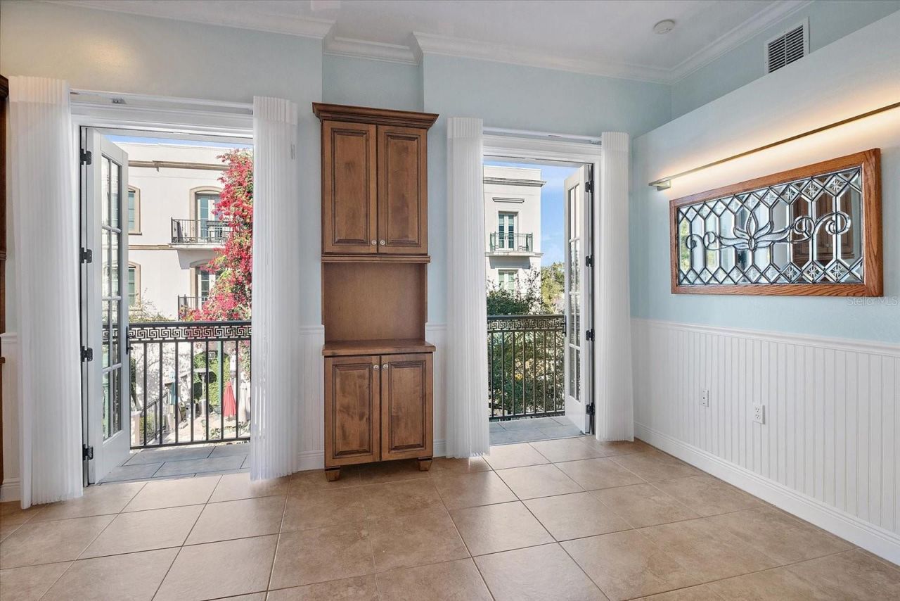 445 N Orange Avenue, Unit 210, Sarasota, FL 34236 Photo