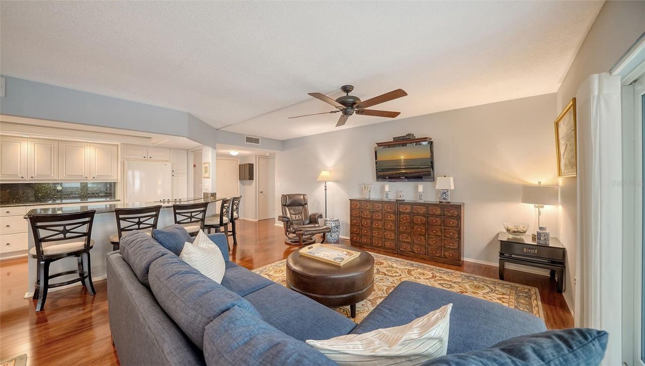 800 Benjamin Franklin Drive, Unit 202, Sarasota, FL 34236 Photo