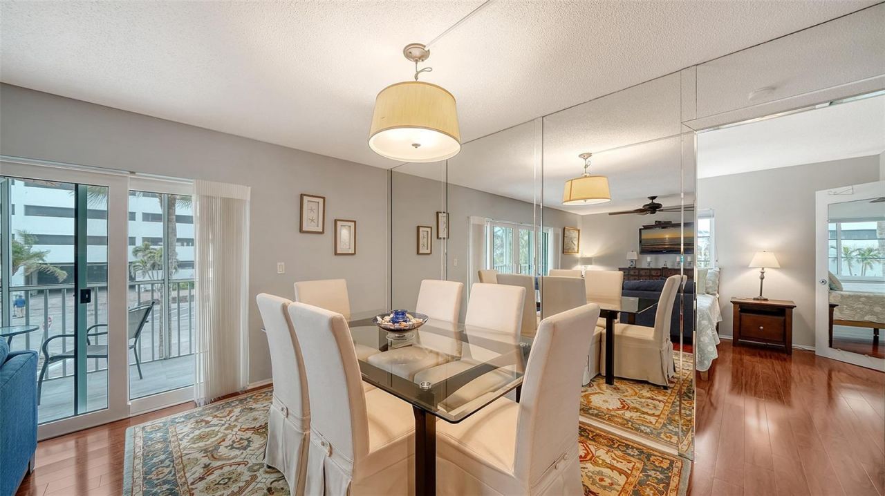 800 Benjamin Franklin Drive, Unit 202, Sarasota, FL 34236 Photo