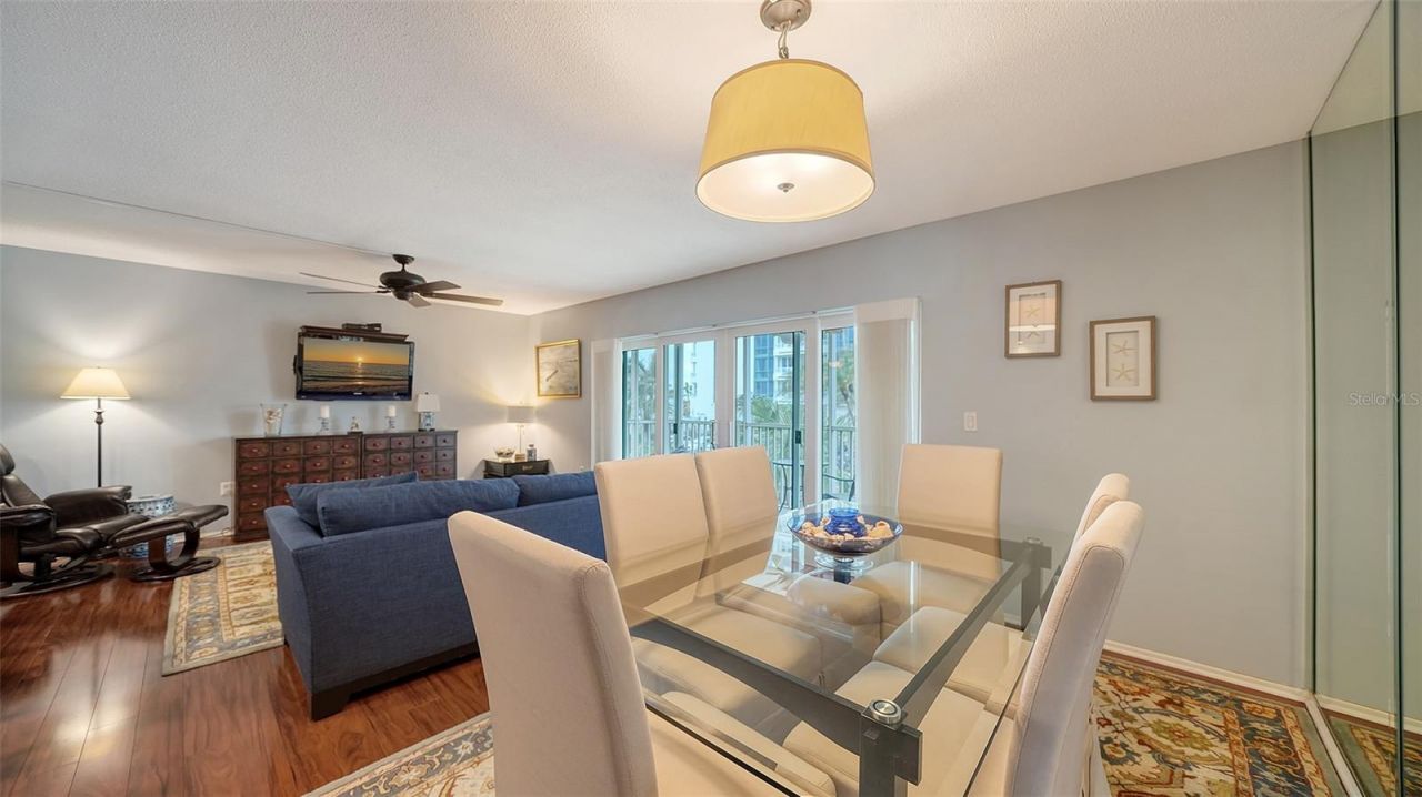 800 Benjamin Franklin Drive, Unit 202, Sarasota, FL 34236 Photo