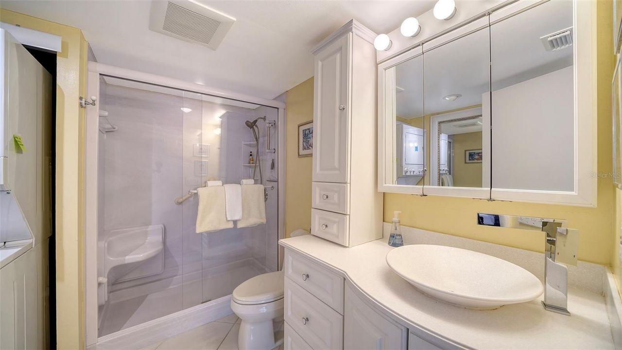 800 Benjamin Franklin Drive, Unit 202, Sarasota, FL 34236 Photo