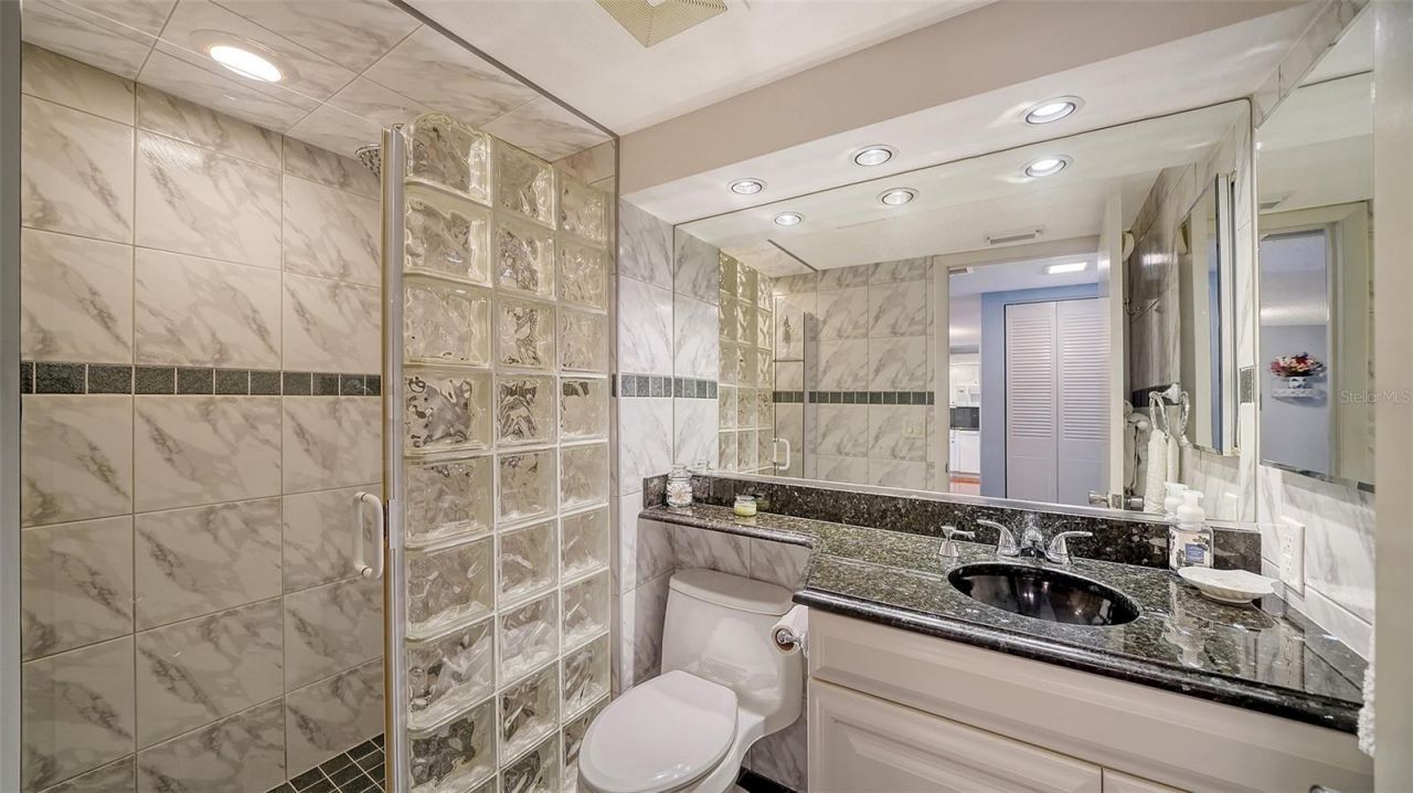 800 Benjamin Franklin Drive, Unit 202, Sarasota, FL 34236 Photo