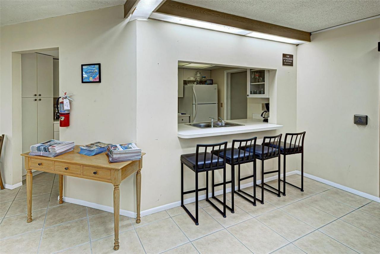 800 Benjamin Franklin Drive, Unit 202, Sarasota, FL 34236 Photo