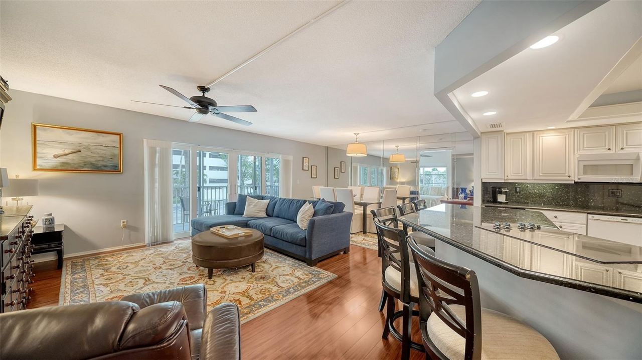 800 Benjamin Franklin Drive, Unit 202, Sarasota, FL 34236 Photo