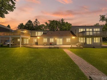 1794 S HUGHES Road, Brighton Twp, MI 48114