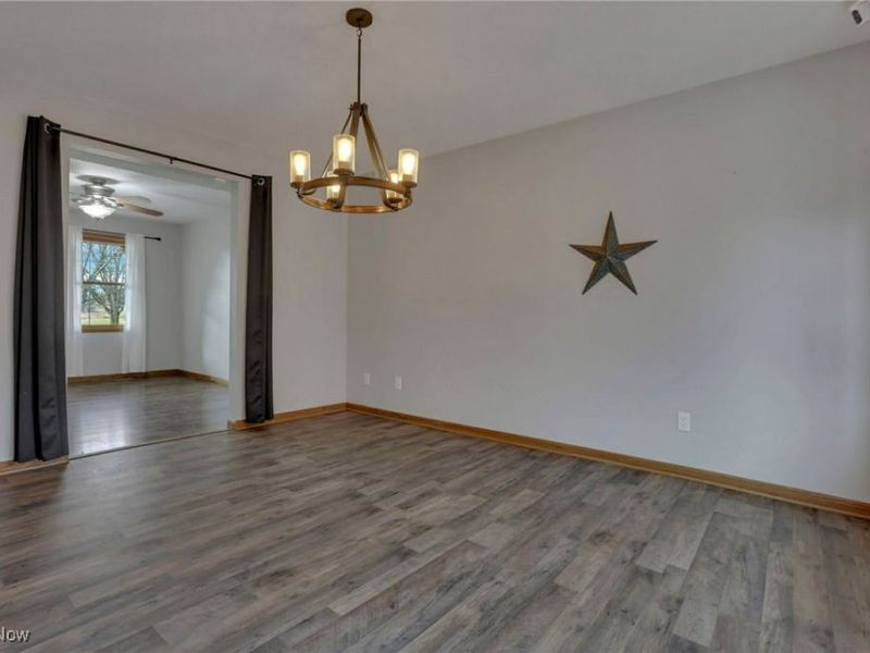 390 Spring Valley Drive, Zanesville, OH 43701 Photo 10