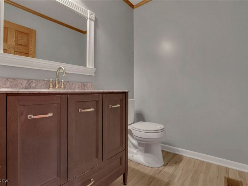 390 Spring Valley Drive, Zanesville, OH 43701 Photo 16