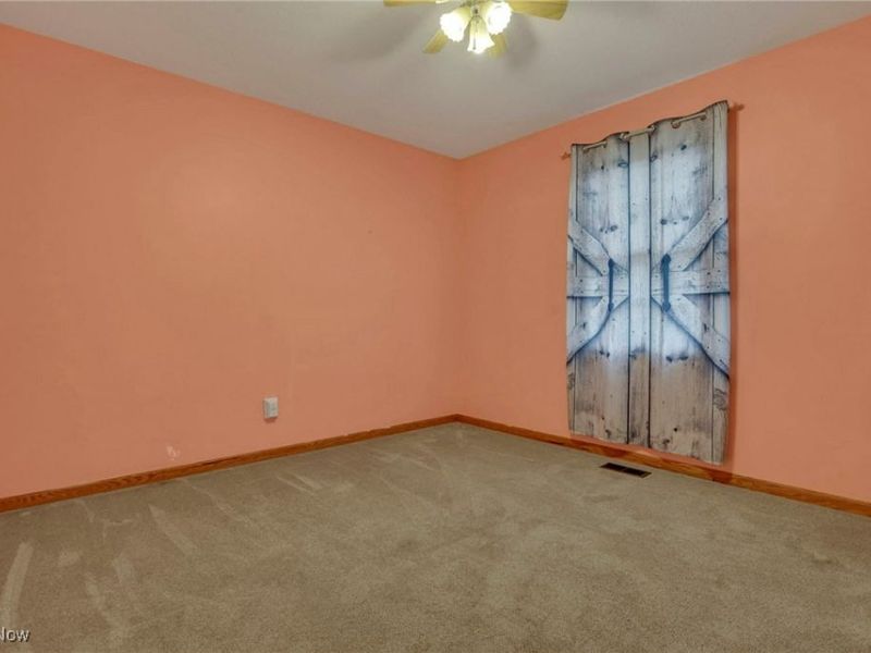 390 Spring Valley Drive, Zanesville, OH 43701 Photo 29