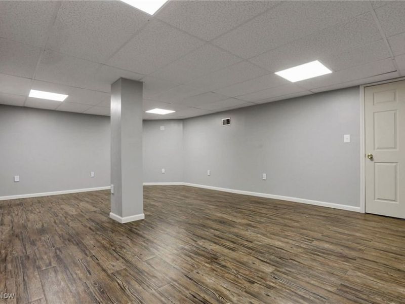 390 Spring Valley Drive, Zanesville, OH 43701 Photo 36