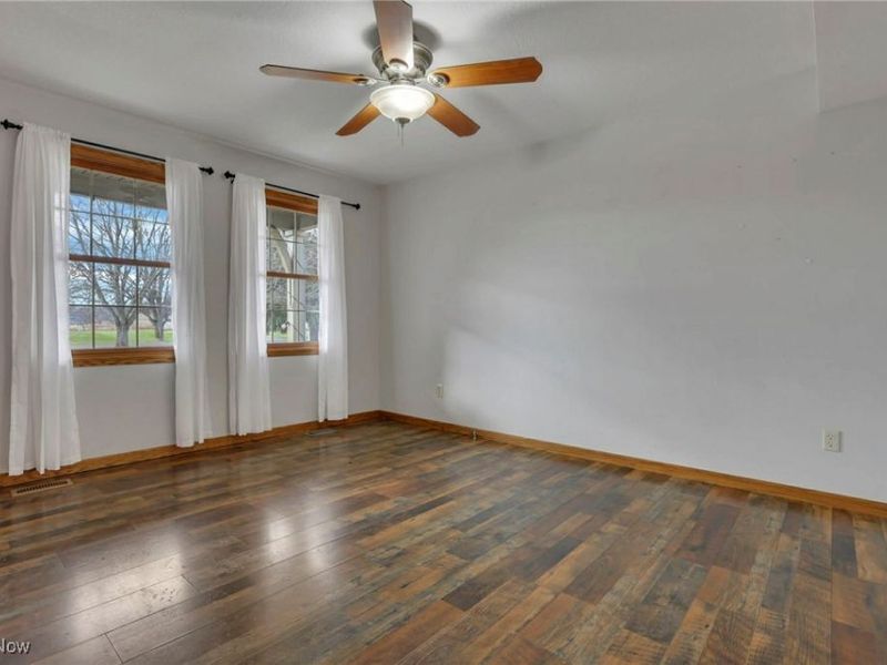 390 Spring Valley Drive, Zanesville, OH 43701 Photo 7