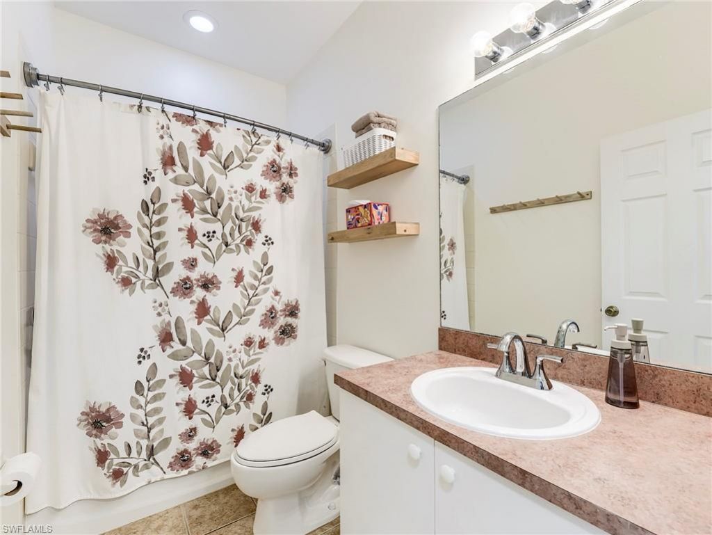 15433 Bellamar Cir, Unit 1025, Fort Myers, FL 33908 Photo