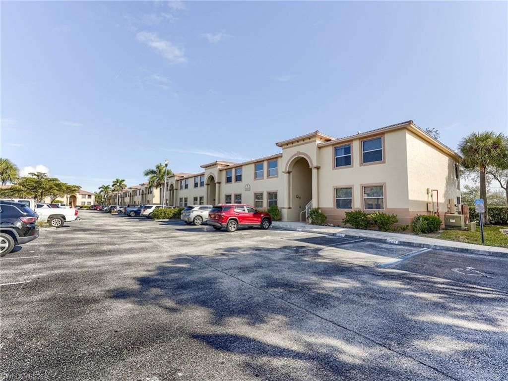 15433 Bellamar Cir, Unit 1025, Fort Myers, FL 33908 Photo