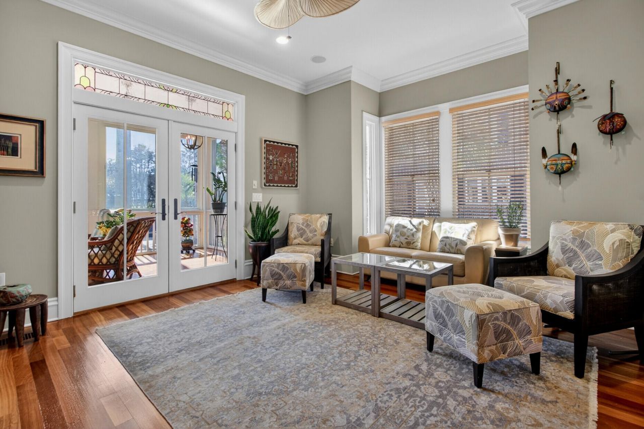 75 Delahow Street Photo 30