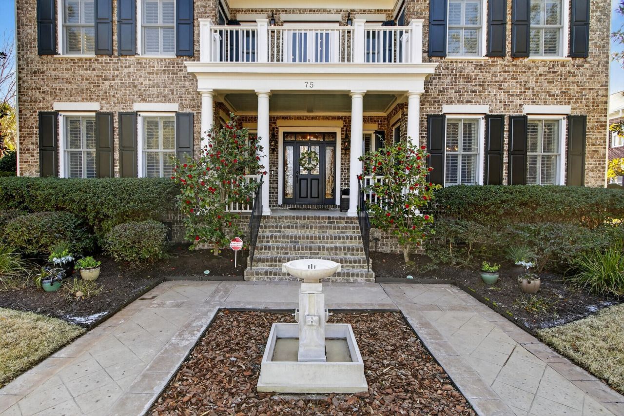 75 Delahow Street Photo 4