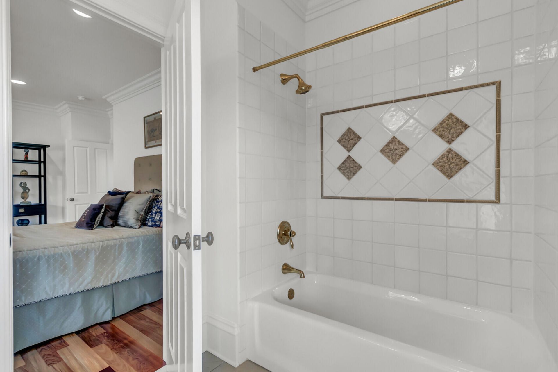 75 Delahow Street Photo 53