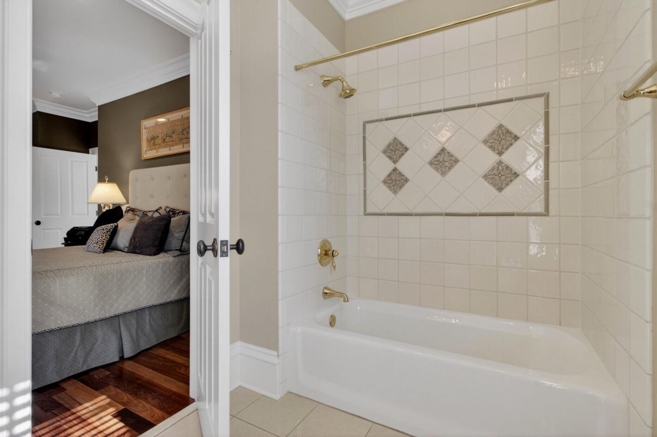 75 Delahow Street Photo 63