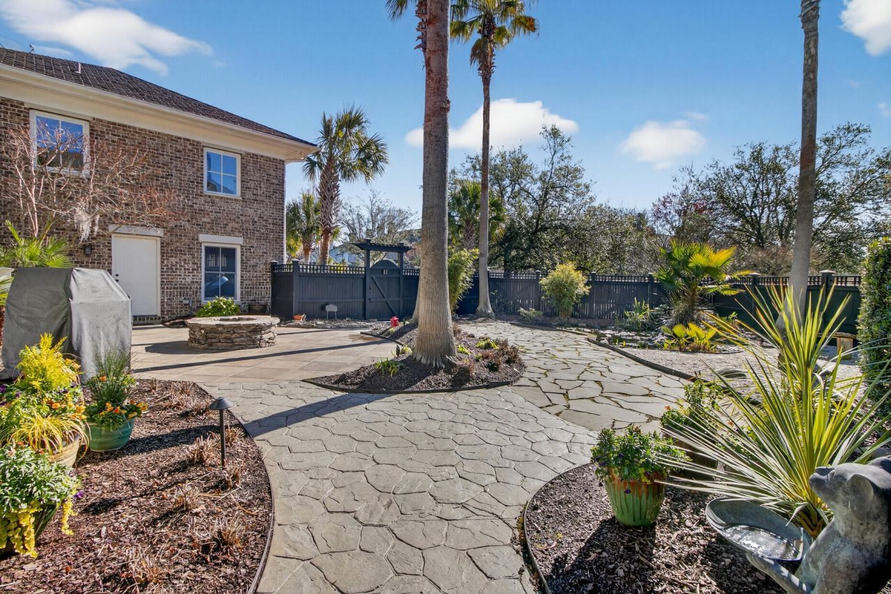 75 Delahow Street Photo 74