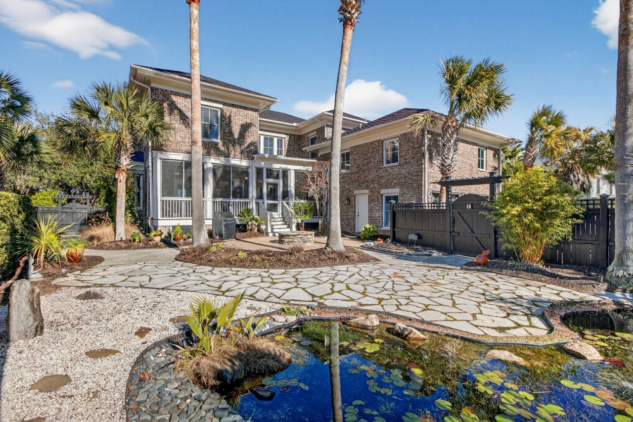 75 Delahow Street Photo 76