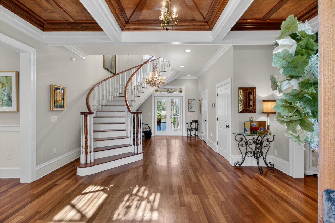 75 Delahow Street Photo 8