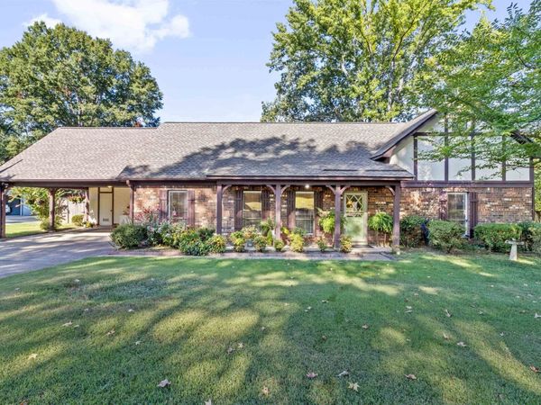 2623 SURREY WOOD DR, Bartlett, TN 38134