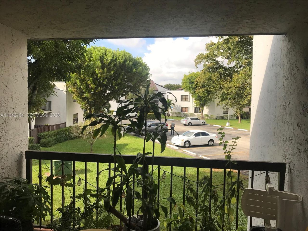 9421 Fontainebleau Blvd, Unit 204, Miami, FL 33172 Photo