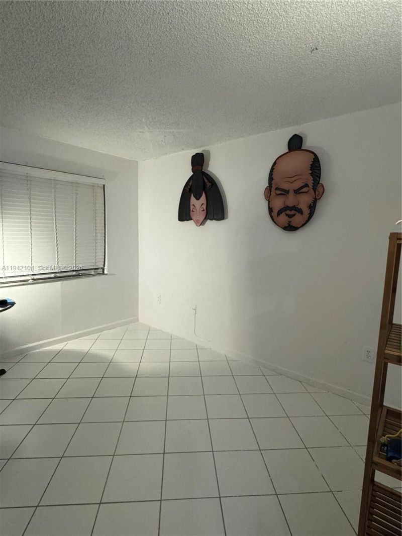 9421 Fontainebleau Blvd, Unit 204, Miami, FL 33172 Photo