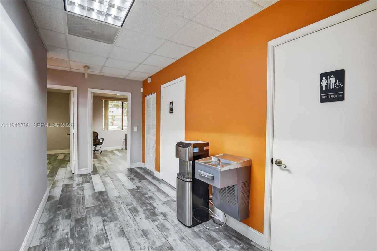 1007 Shotgun Rd, Sunrise, FL 33326 Photo