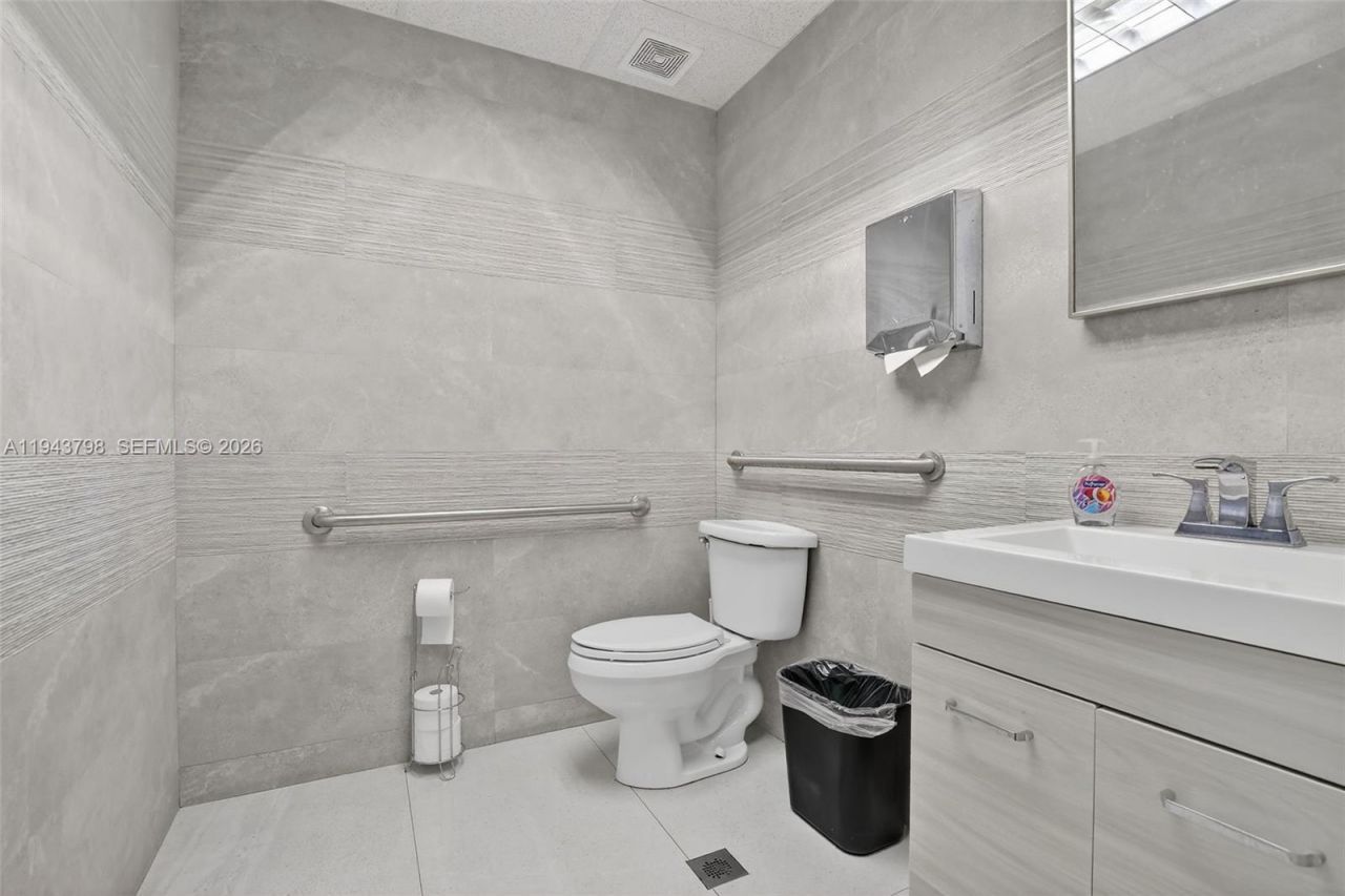 1007 Shotgun Rd, Sunrise, FL 33326 Photo