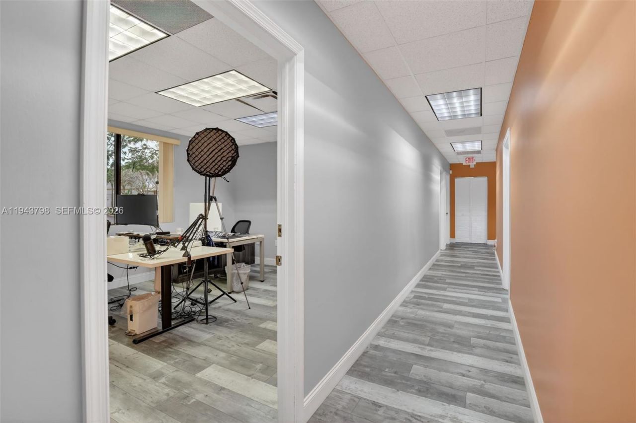 1007 Shotgun Rd, Sunrise, FL 33326 Photo