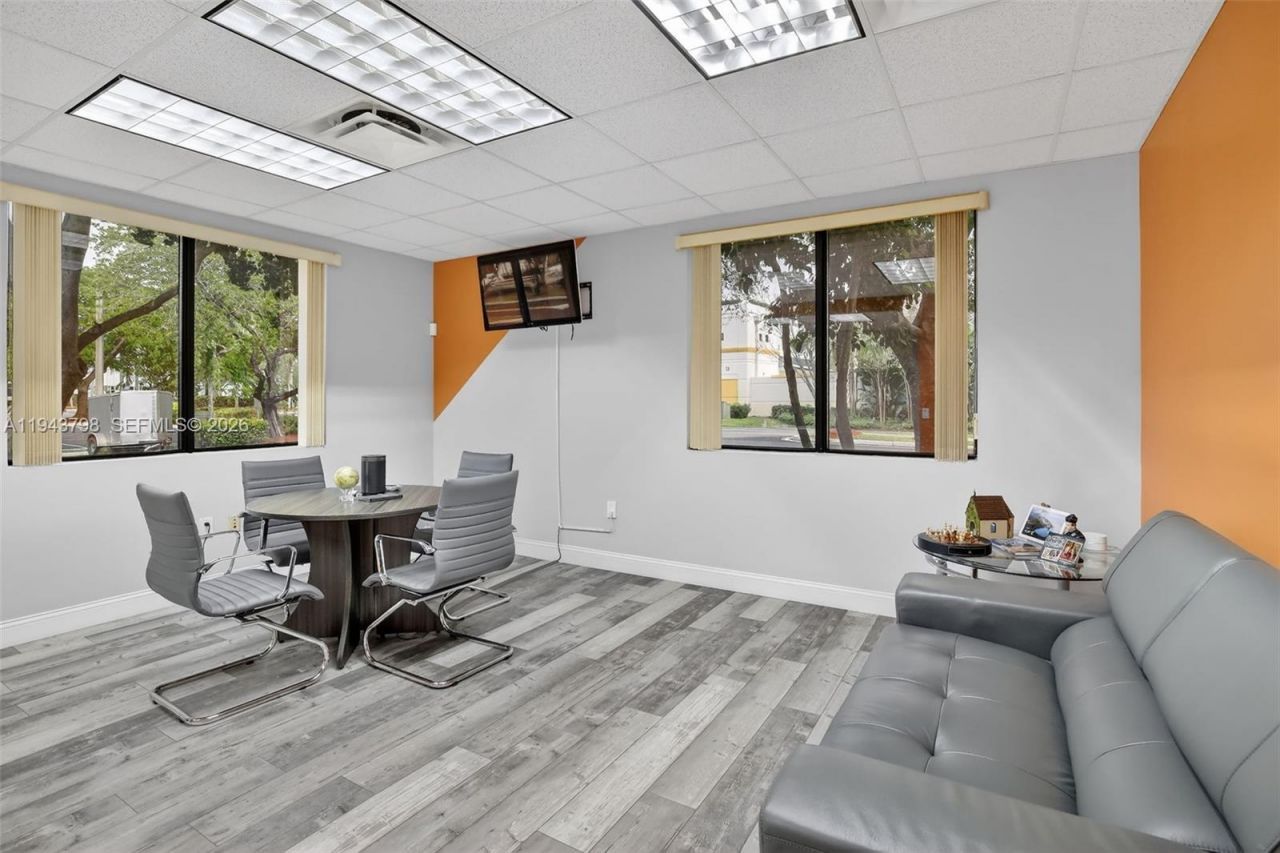 1007 Shotgun Rd, Sunrise, FL 33326 Photo