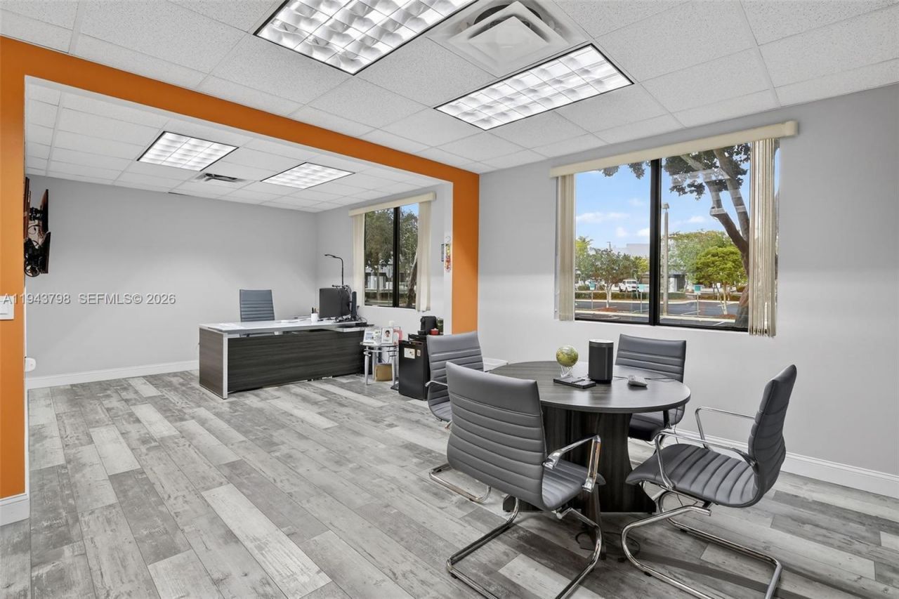 1007 Shotgun Rd, Sunrise, FL 33326 Photo