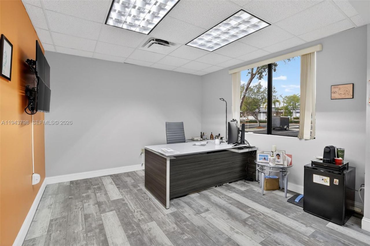 1007 Shotgun Rd, Sunrise, FL 33326 Photo