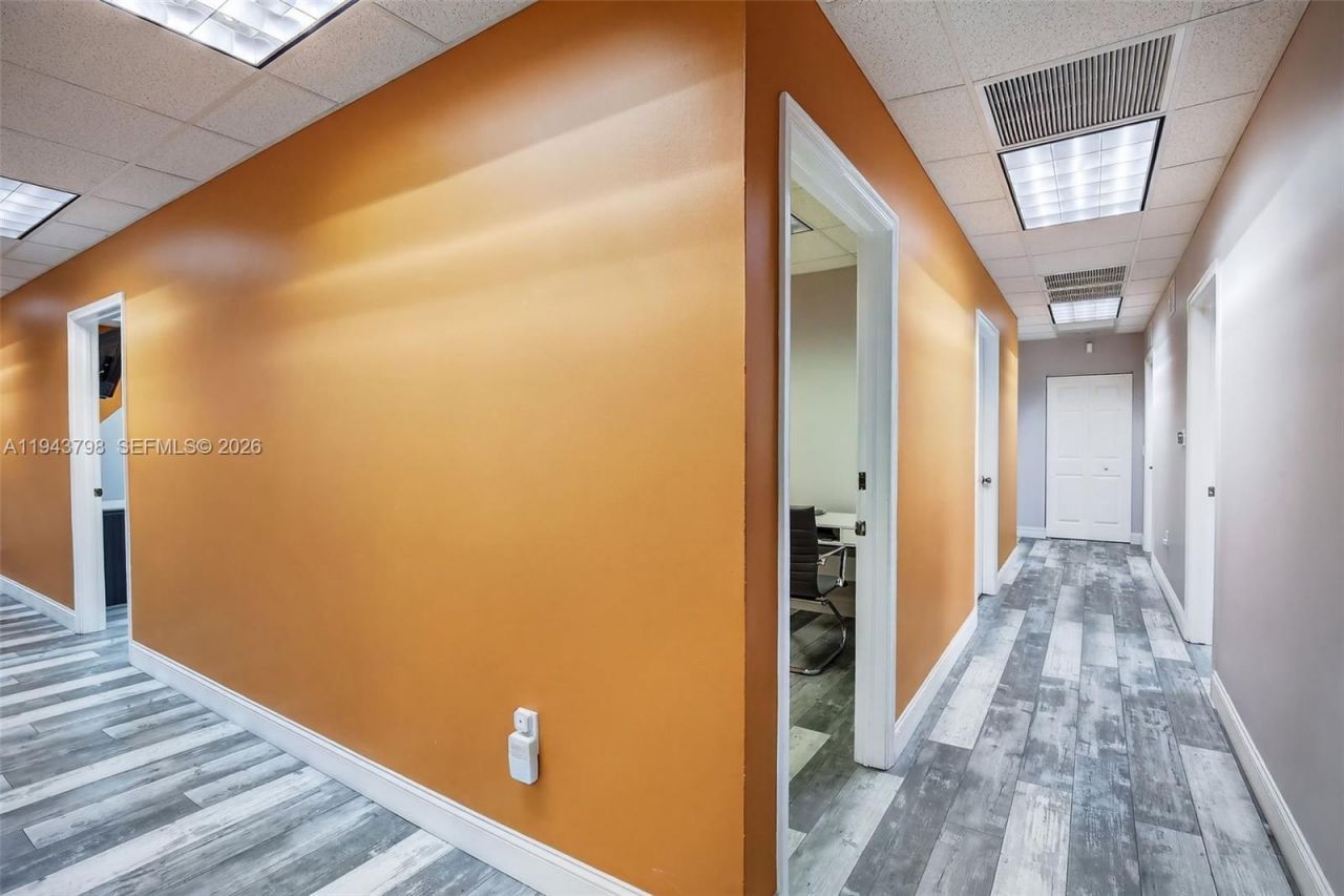 1007 Shotgun Rd, Sunrise, FL 33326 Photo