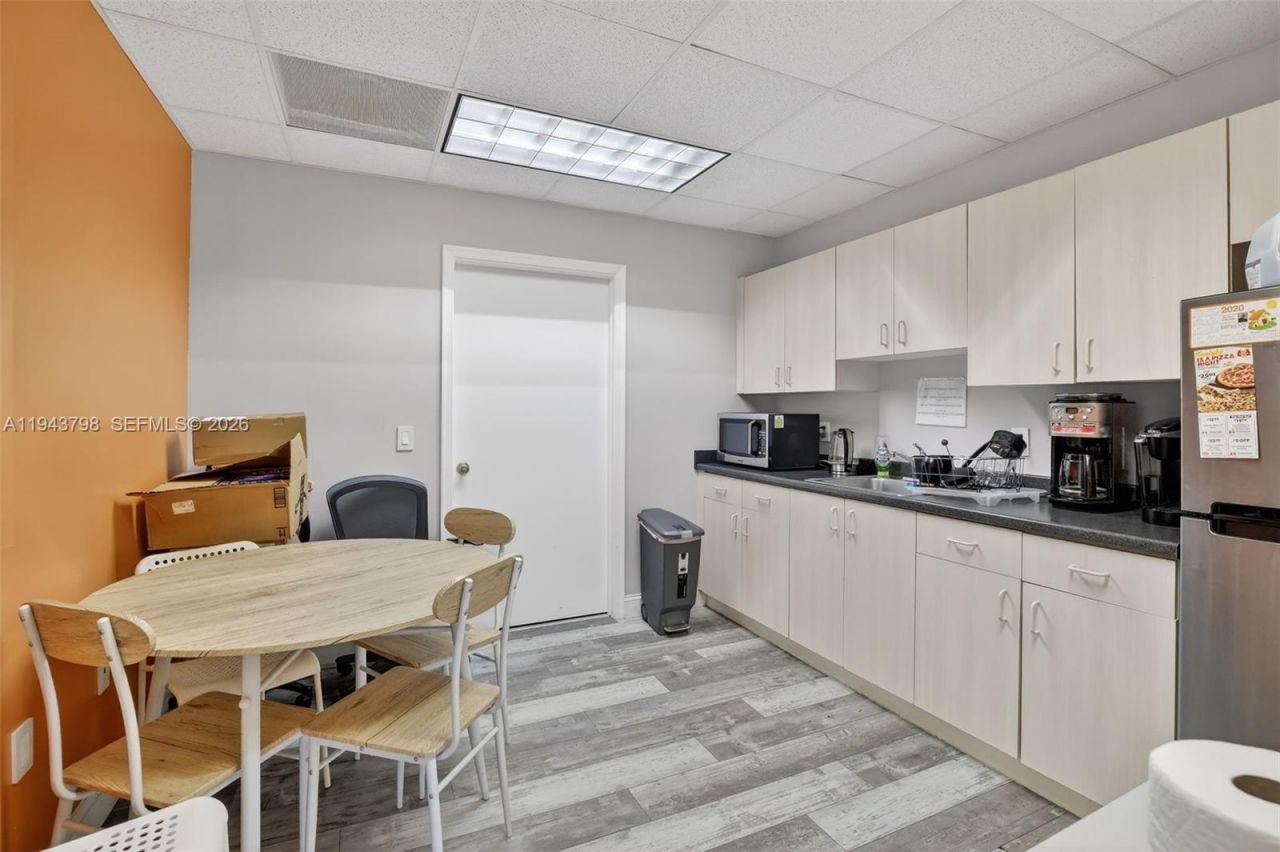 1007 Shotgun Rd, Sunrise, FL 33326 Photo