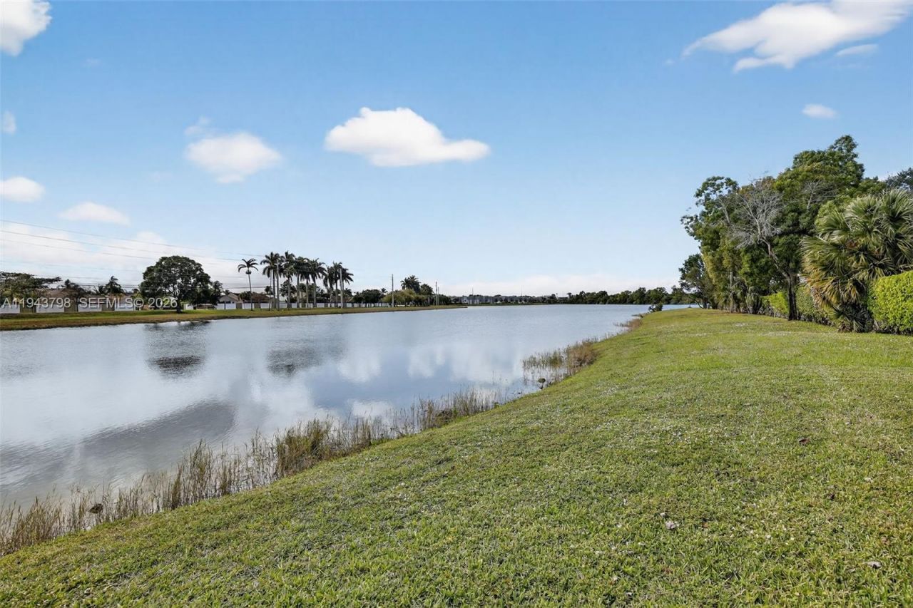 1007 Shotgun Rd, Sunrise, FL 33326 Photo