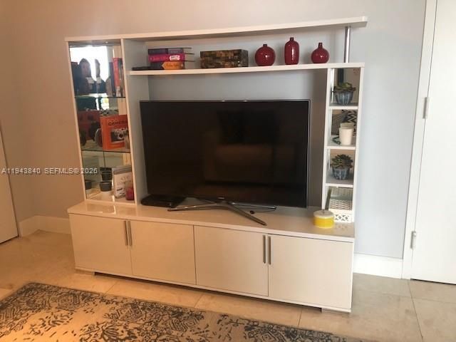 465 Brickell Ave, Unit 818, Miami, FL 33131 Photo