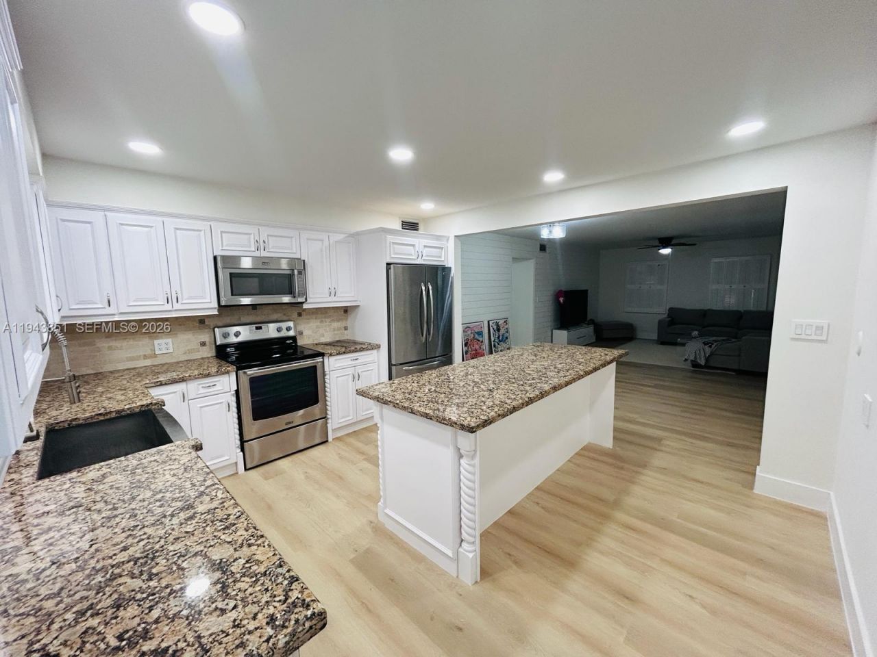 6330 SW 34th St , Miami, FL 33155 Photo