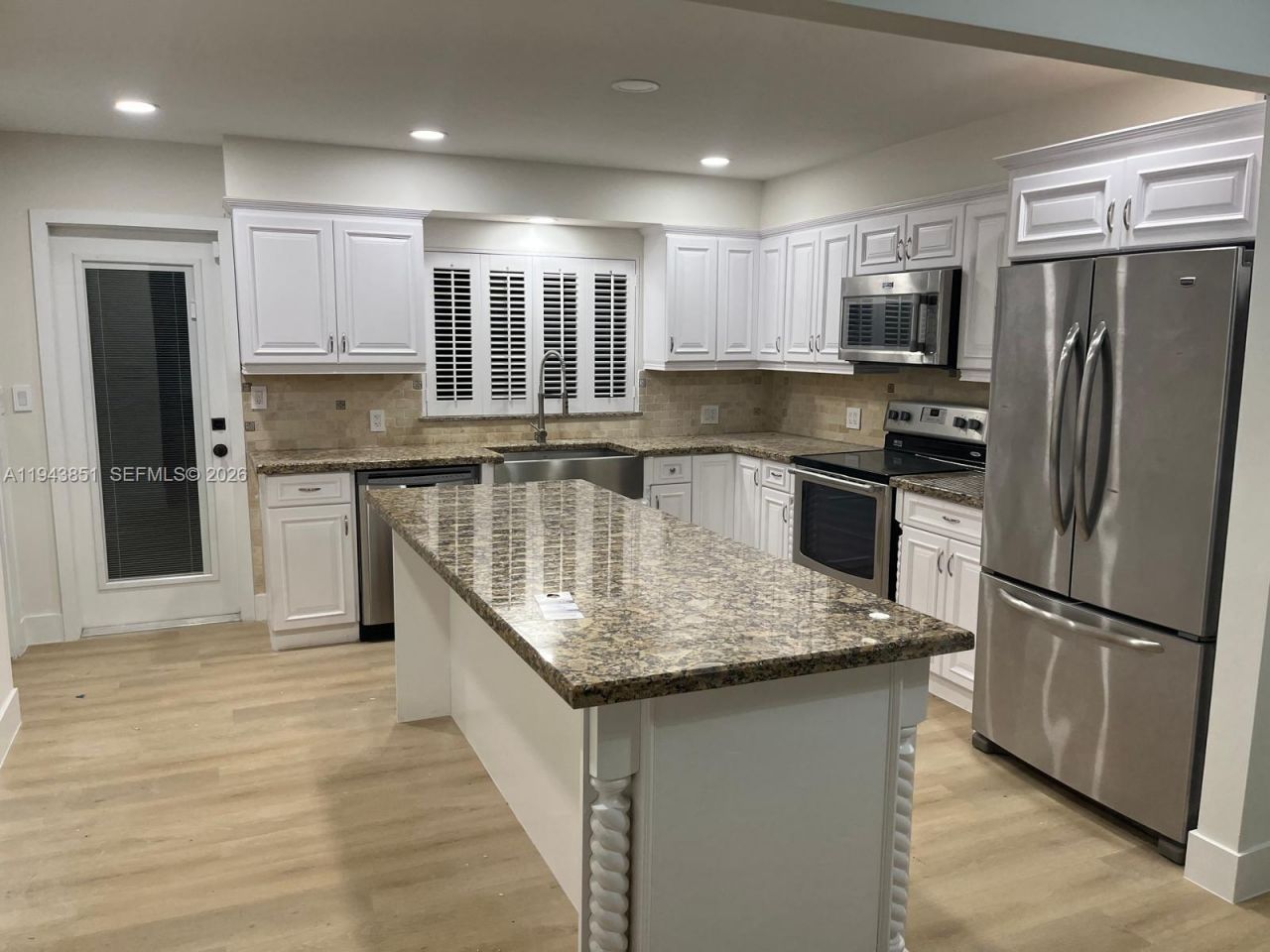 6330 SW 34th St , Miami, FL 33155 Photo