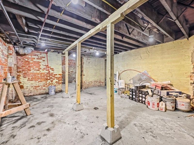 2101 Denison Avenue, Cleveland, OH 44109 Photo 32