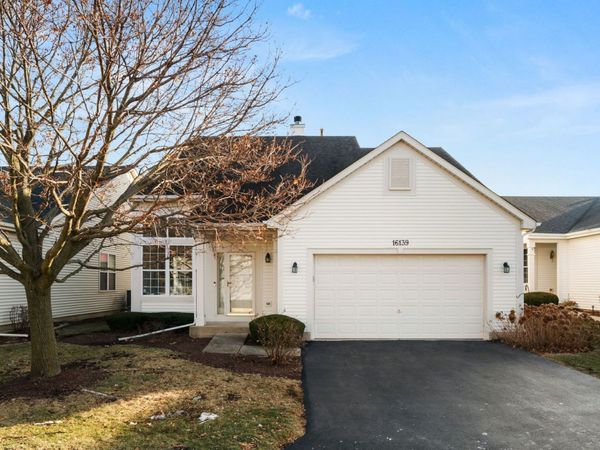 16139 Seneca Lake Circle, Crest Hill, IL 60403