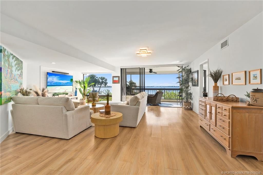 625 NW North River Drive, Unit 205, Stuart, FL 34994 Photo