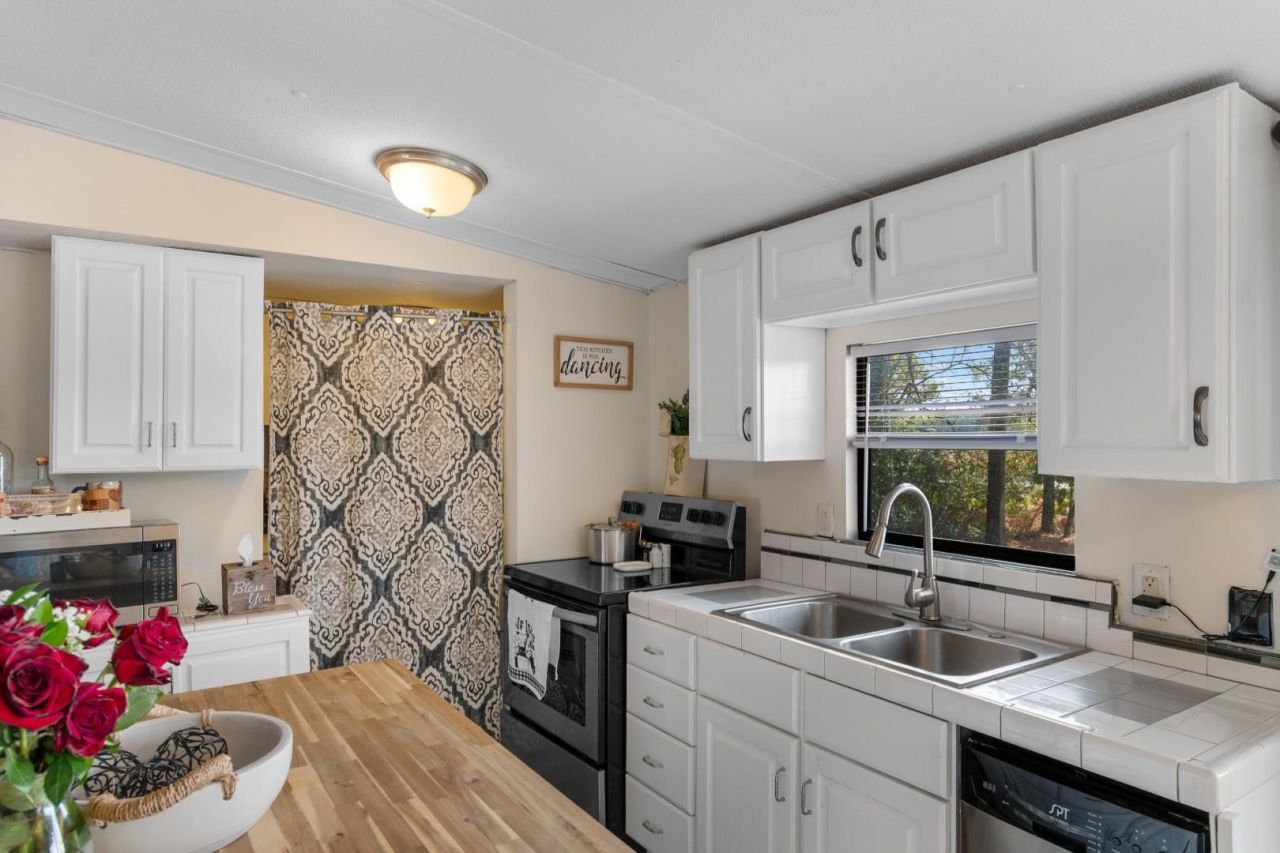 876 Old Magnolia Dr. Photo 4