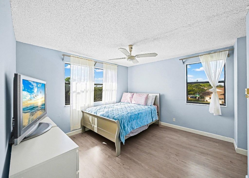 10466 Sunrise Lakes Boulevard, Unit 312, Sunrise, FL 33322 Photo