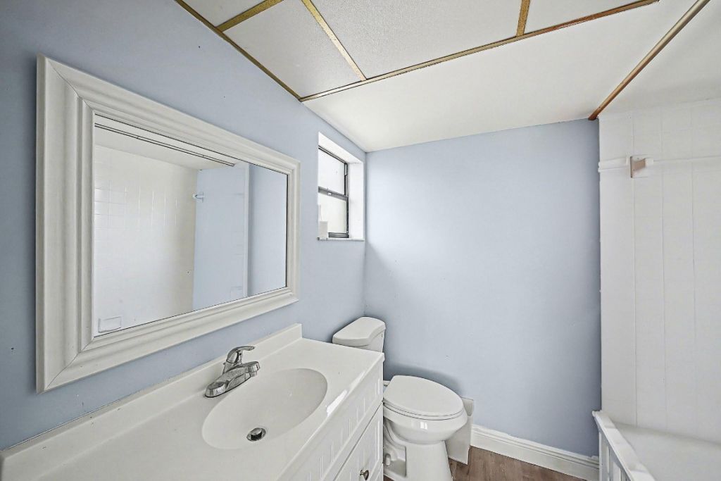 10466 Sunrise Lakes Boulevard, Unit 312, Sunrise, FL 33322 Photo