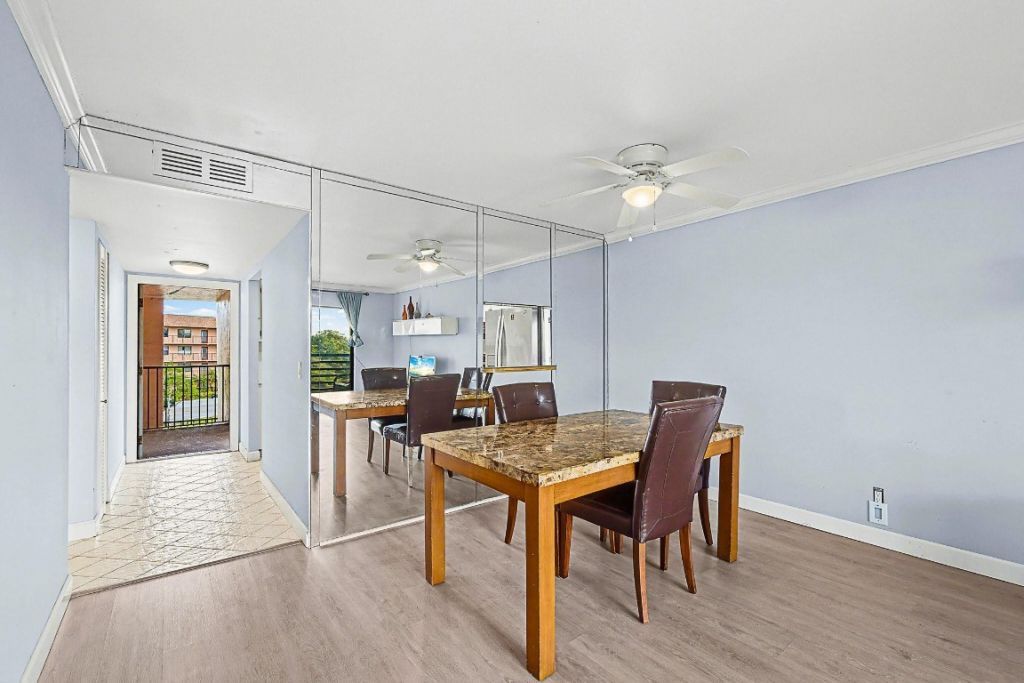 10466 Sunrise Lakes Boulevard, Unit 312, Sunrise, FL 33322 Photo