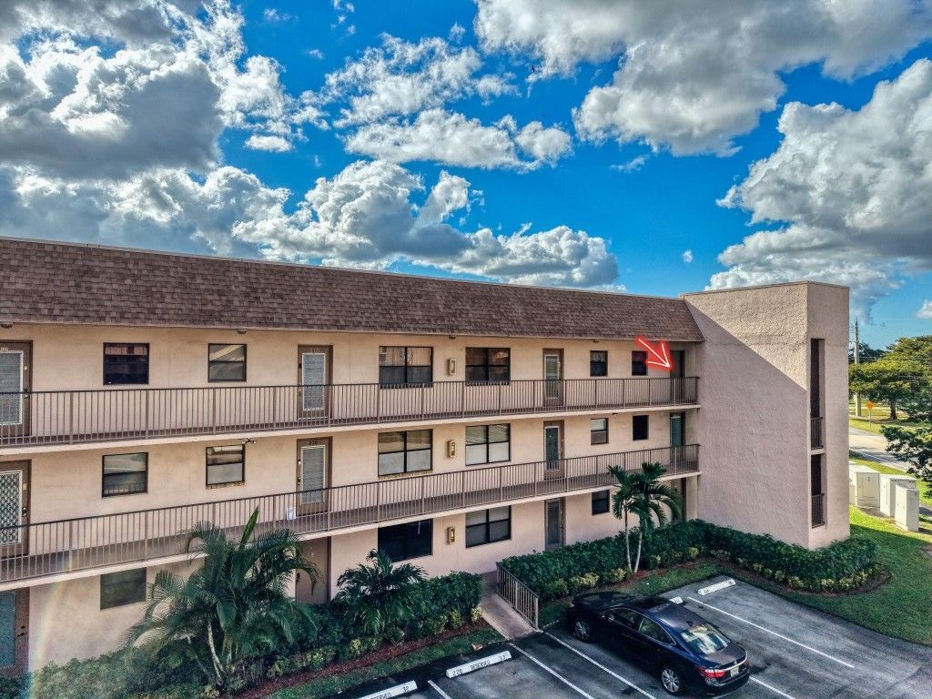 10466 Sunrise Lakes Boulevard, Unit 312, Sunrise, FL 33322 Photo